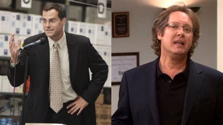 5 Reasons David Wallace Was The Best CEO (& 5 Reasons Robert California Was The Best)