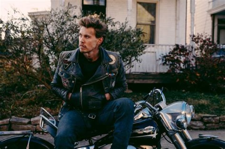 Did Austin Butler Sing The Songs In Elvis? (It's Complicated)