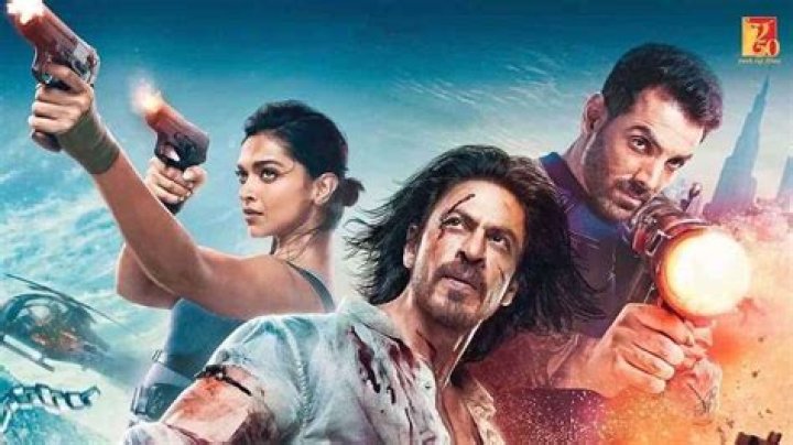 SRK's New Indian Comedy Reaches Important Global & Bollywood Box Office Milestone