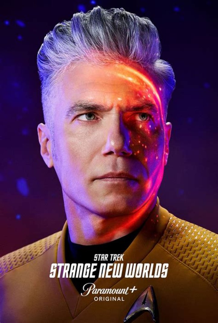 Strange New Worlds' Captain Pike Actor Explained